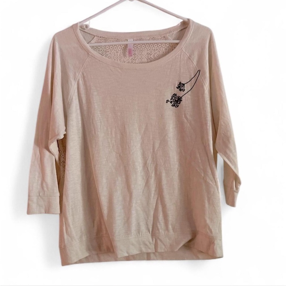 MV sport lace back blouse